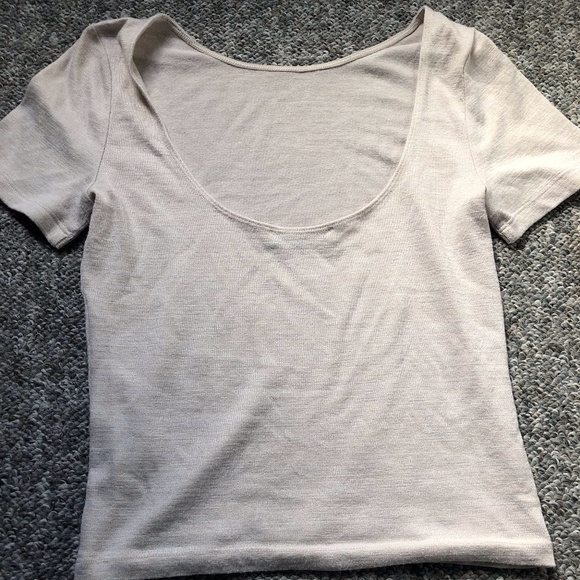 SOLD - Wilfred Free Juliana T-Shirt - Picture 4 of 7